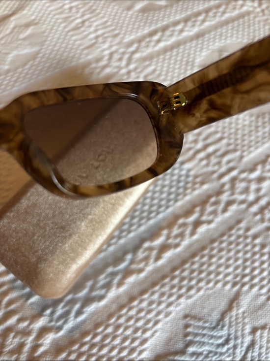 Brown Rectangular Women\'s Sunglasses main image 4